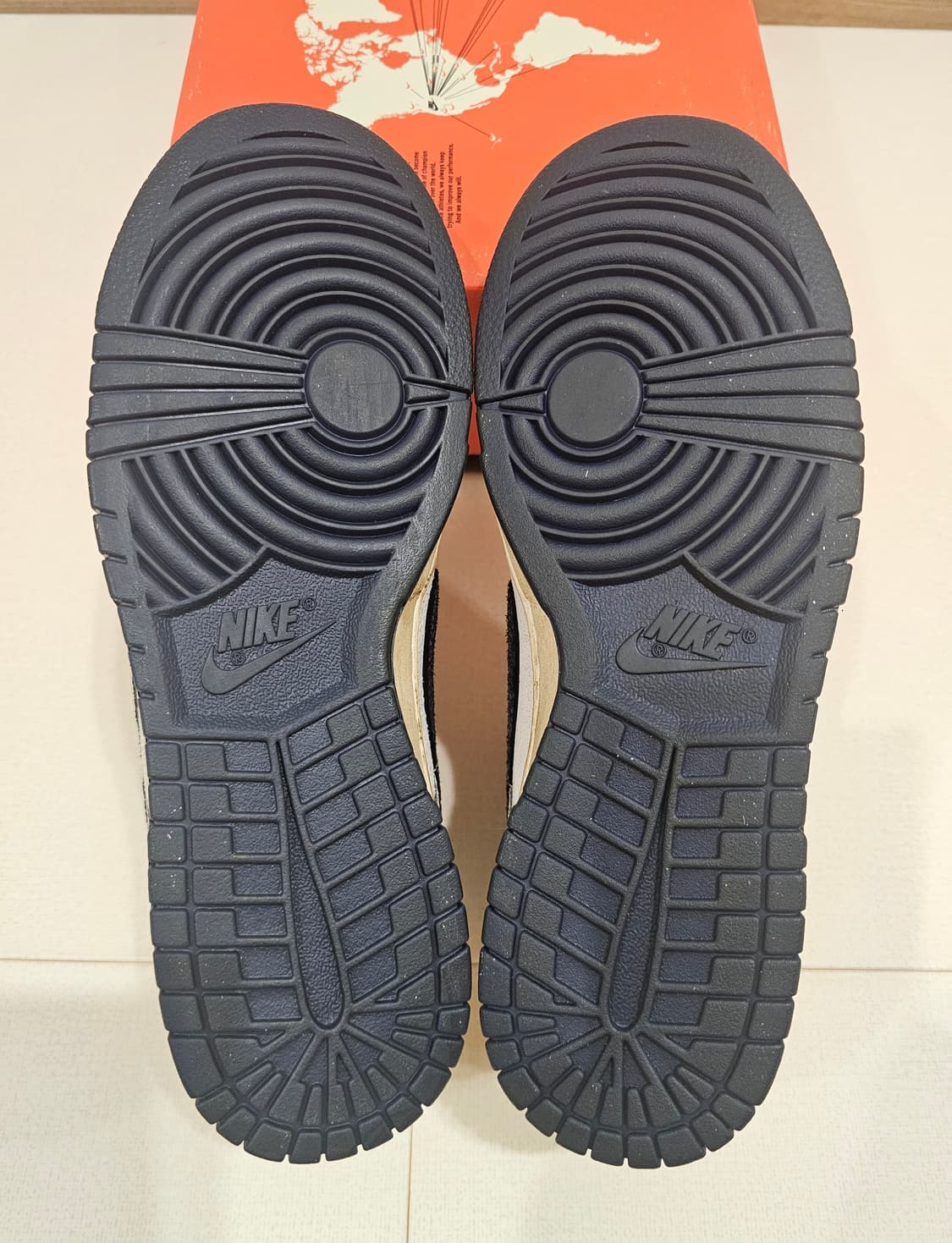 [새상품] 나이키 덩크 로우 X 기묘한 이야기 (size 280) 상품이미지7