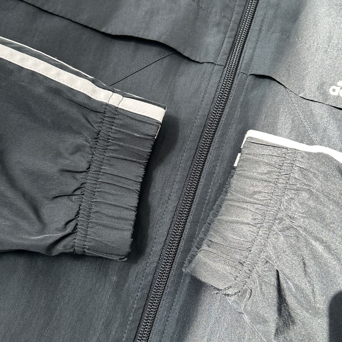 아디다스 그레이 사이드라인 바람막이 상품이미지4