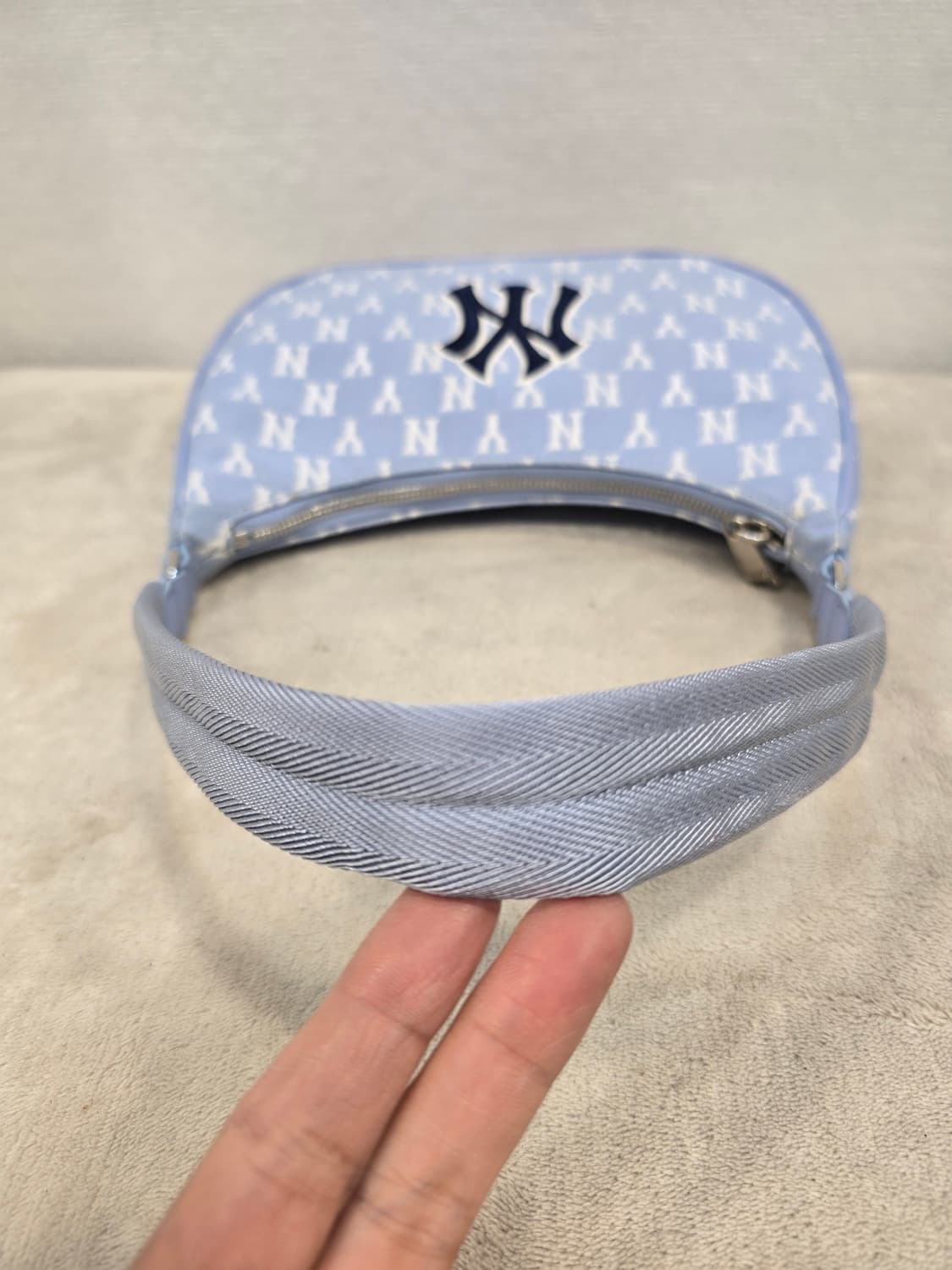 MLB NY 모노그램 호보백 토트백 숄더백 하늘색 상품이미지5