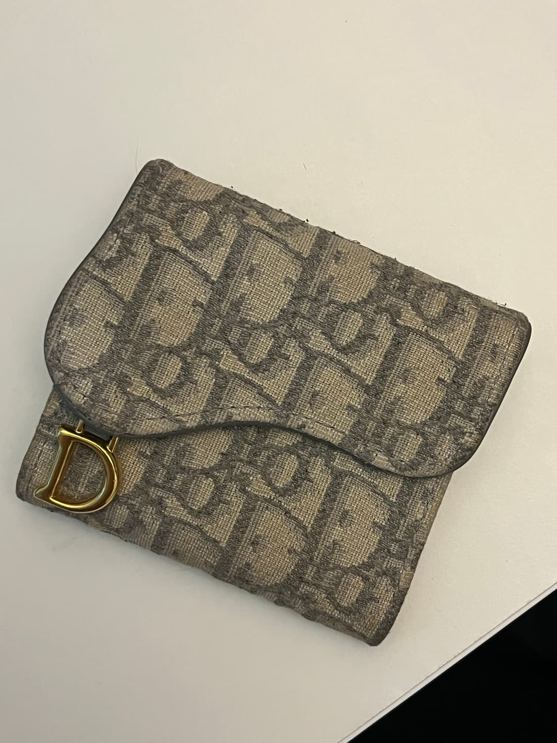 디올 새들 로터스 그레이 반지갑 정품 상품이미지1