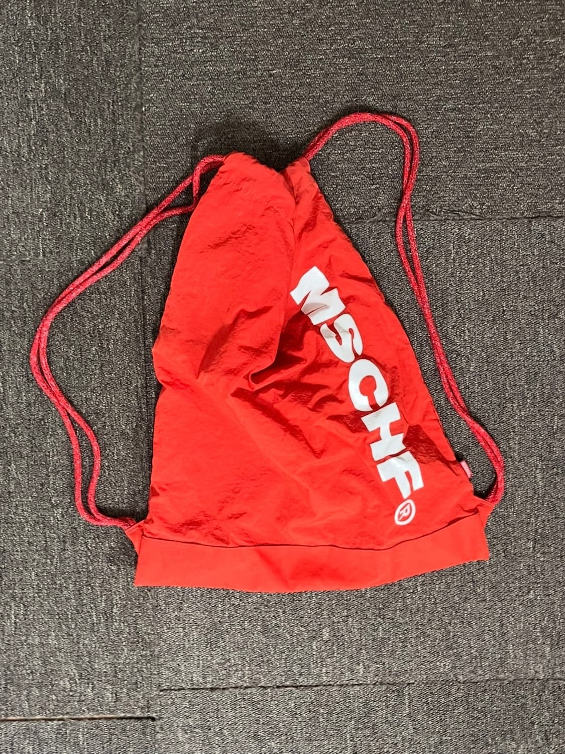 MSCHF 미스치프 짐색 레드 상품이미지1