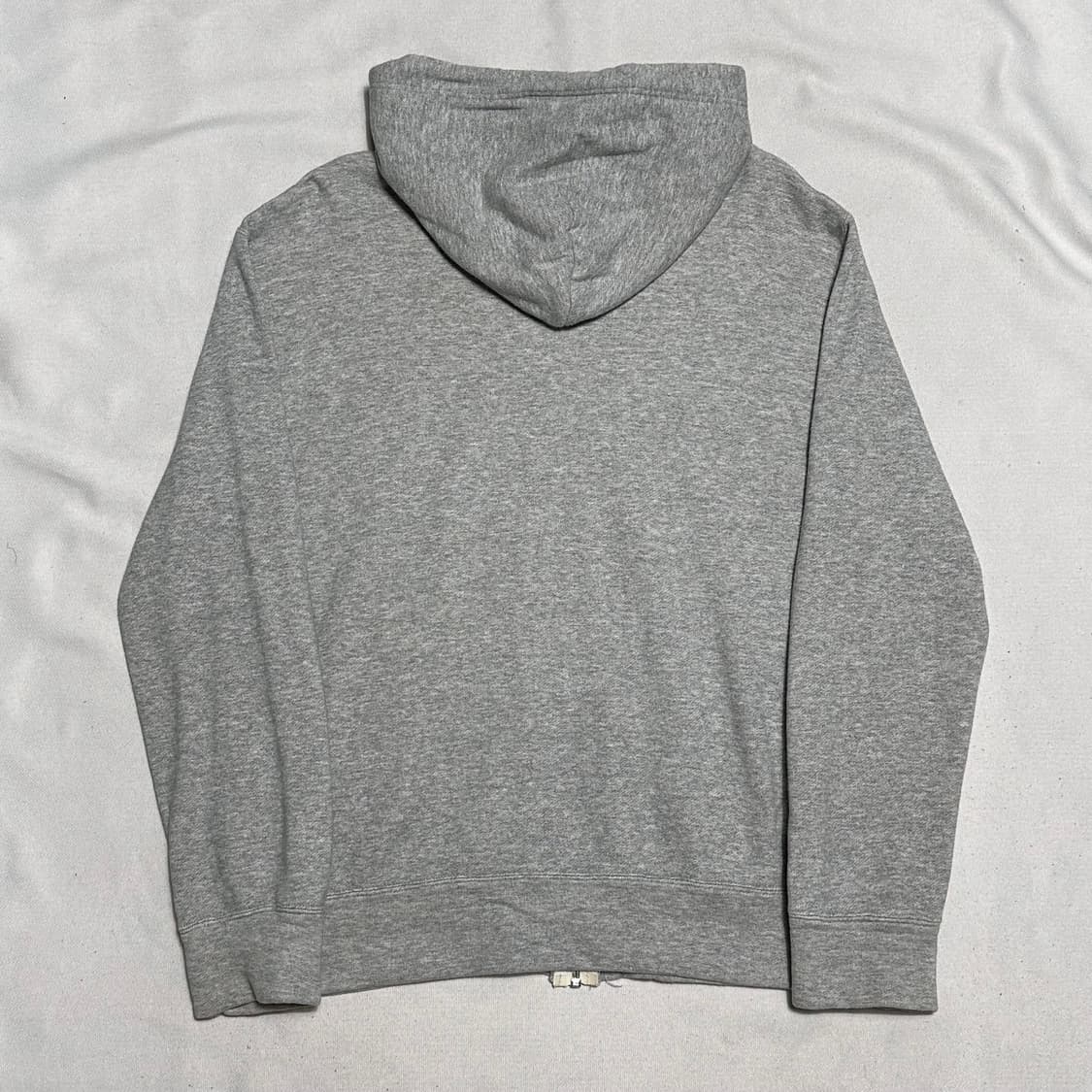 L 꼼데가르송 레드하트와펜 그레이 후드집업 상품이미지3