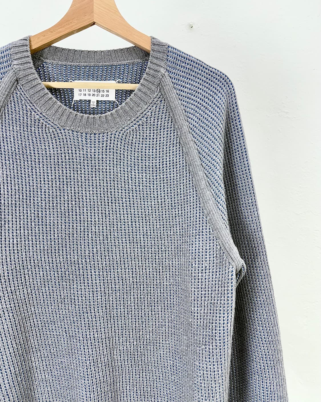 메종 마르지엘라 넘버 14 투톤 백 스티치 크루넥 니트 스웨터 상품이미지3