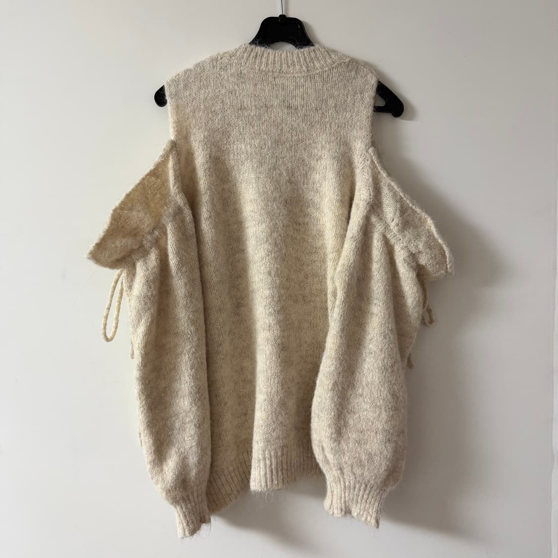 새상품 여자 오프숄더 니트 (베이지) 상품이미지5