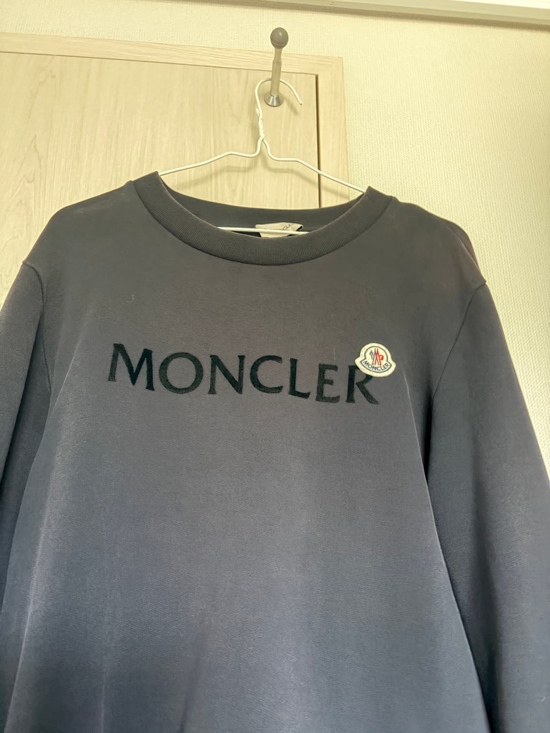 몽클레어 맨투맨 M 상품이미지2