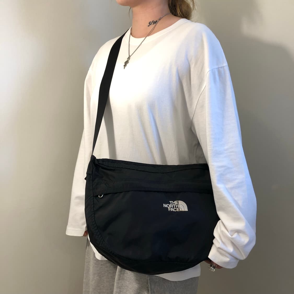노스페이스 코듀라 나일론 크로스백  상품이미지1