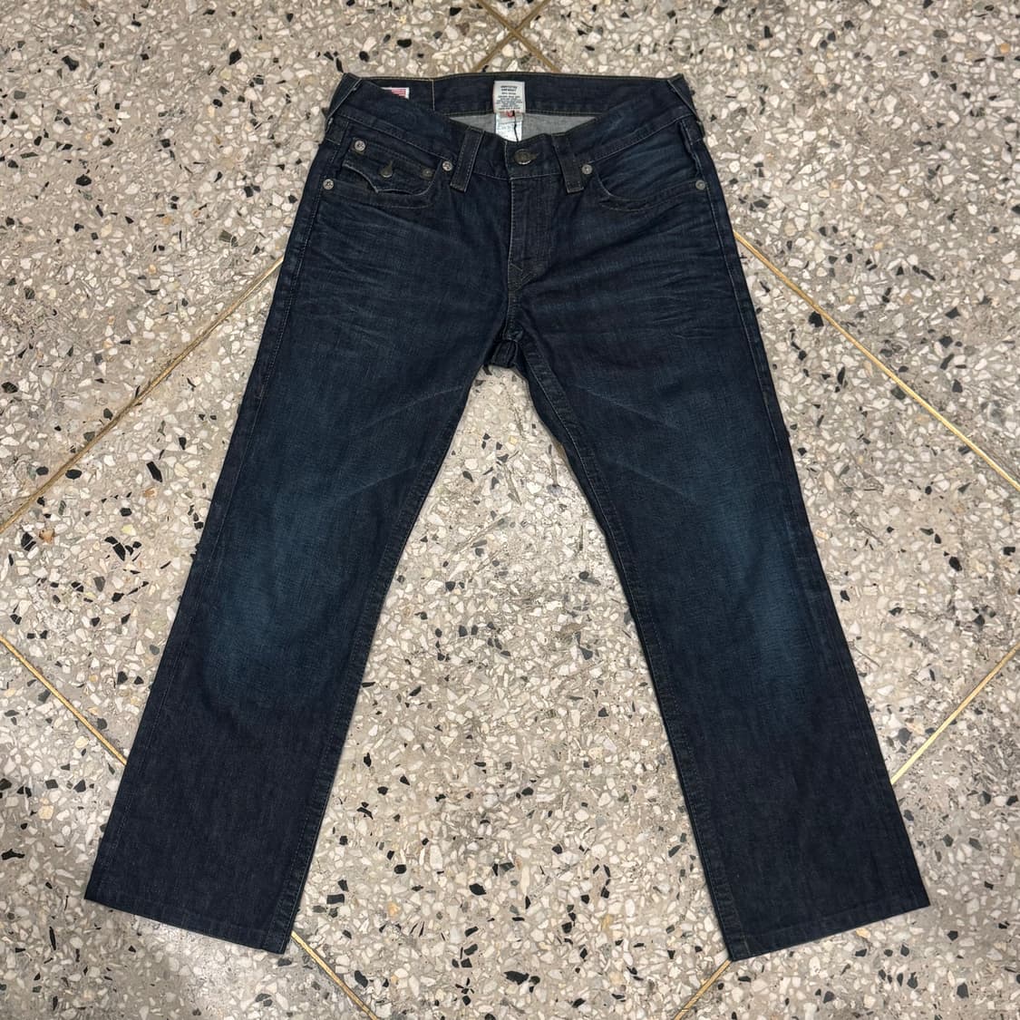 TrueReligion 트루릴리젼 워싱 세미 부츠컷 데님 팬츠 상품이미지6