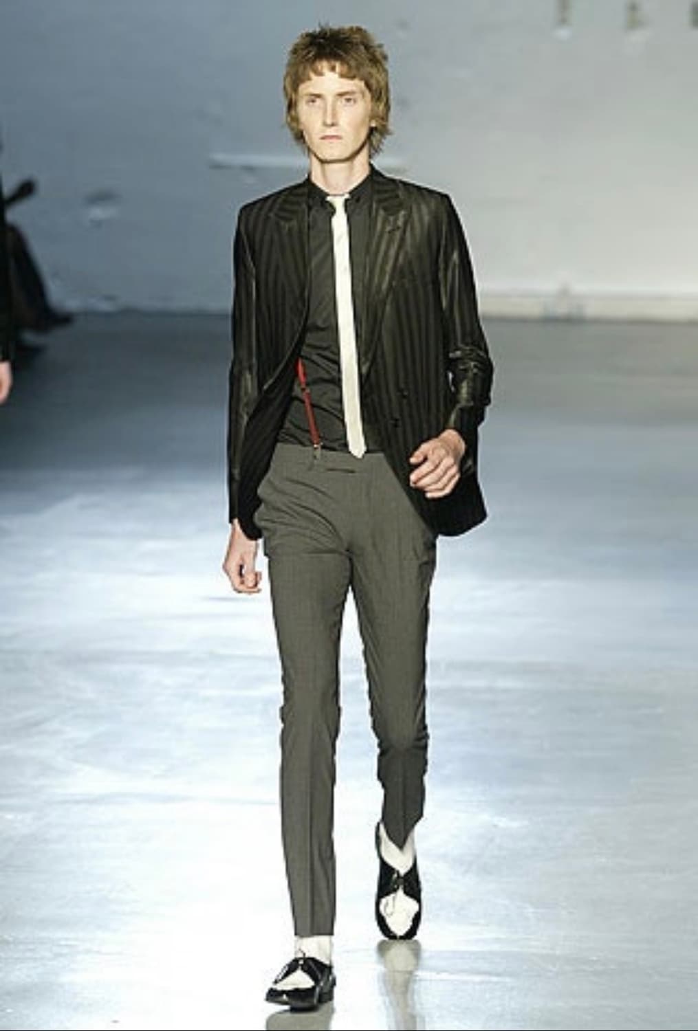 생로랑 레이스업 부츠 상품이미지6