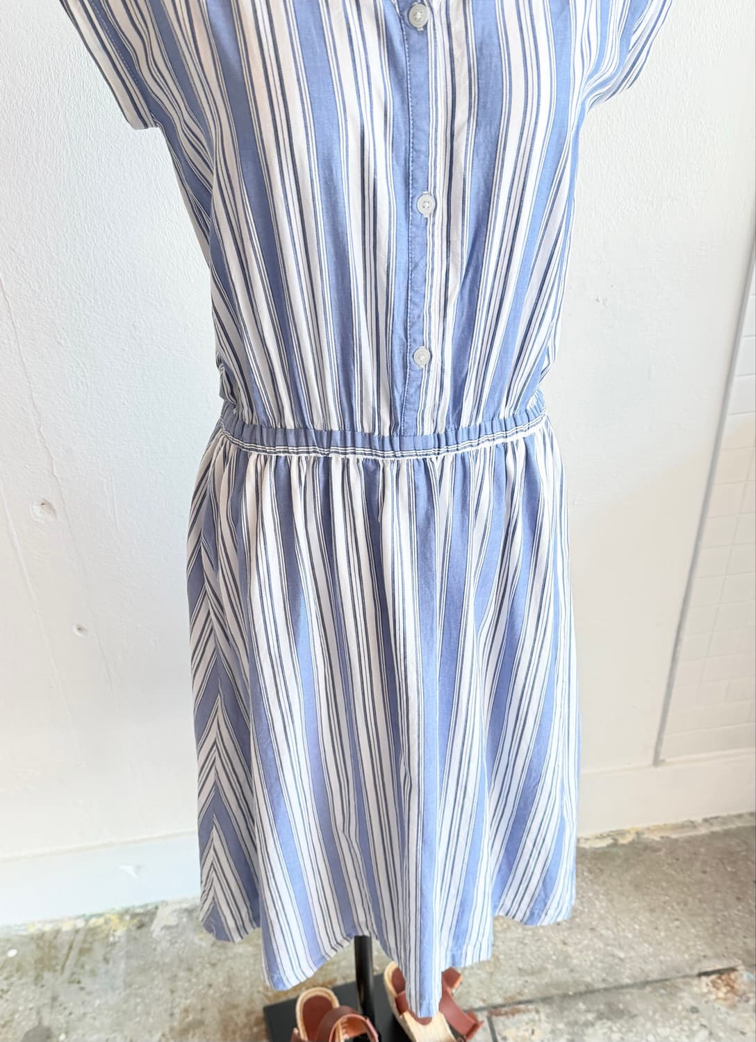 Antiqulothes V넥 블루 스트라이프 슬리브리스 원피스 상품이미지6