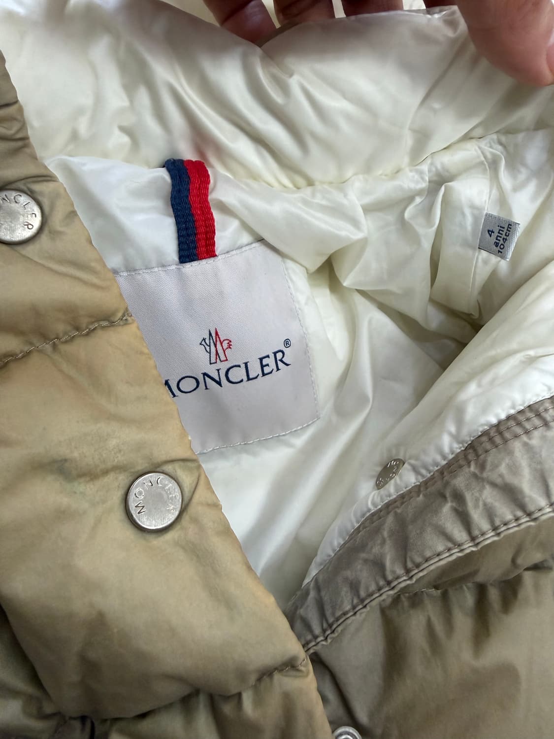 정품) 몽클레어 21ss DAOS 키즈 패딩 4Y 상품이미지7