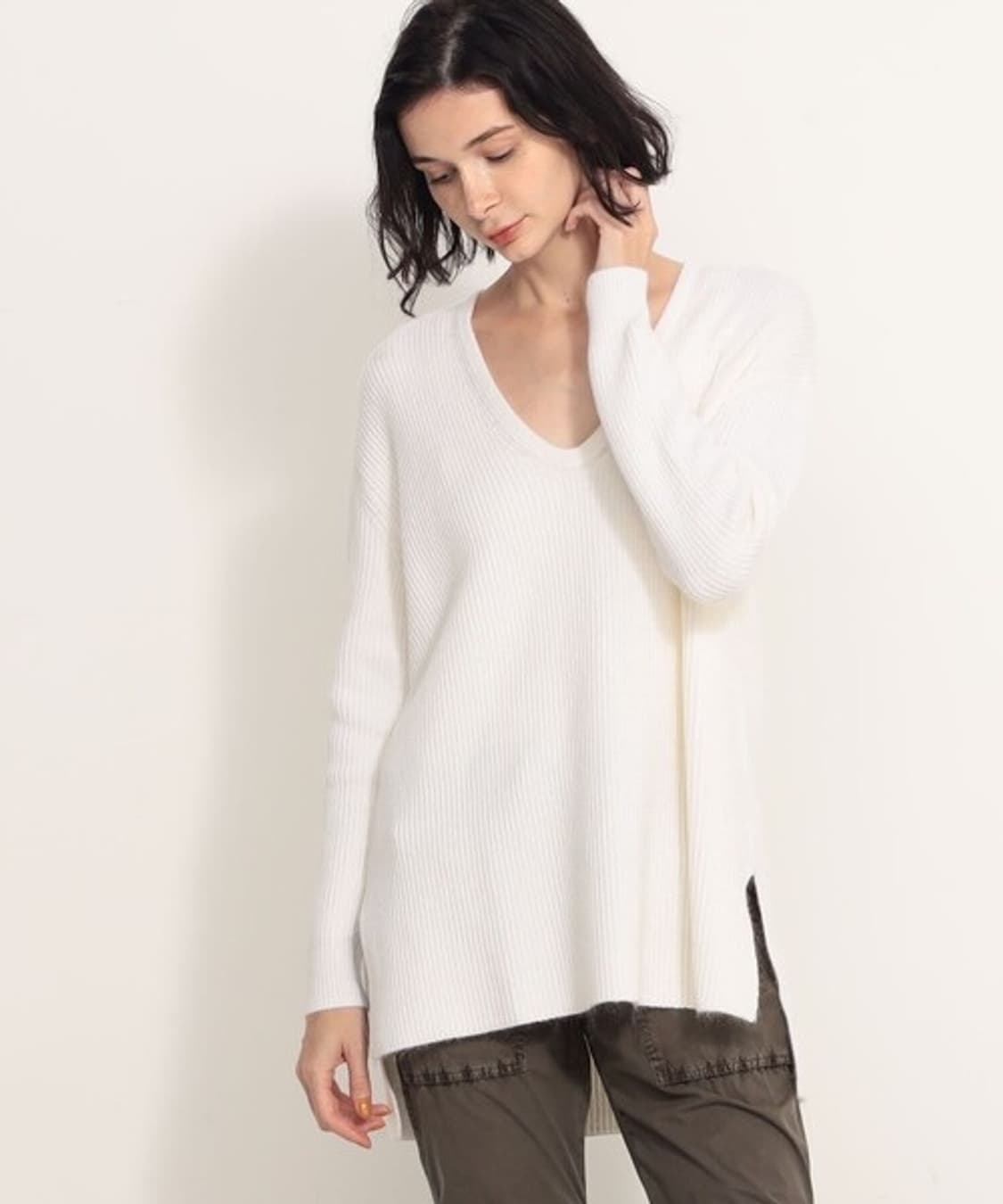 (정품/새상품) 제임스펄스 여성 아이보리 V넥 풀오버 니트 상품이미지4