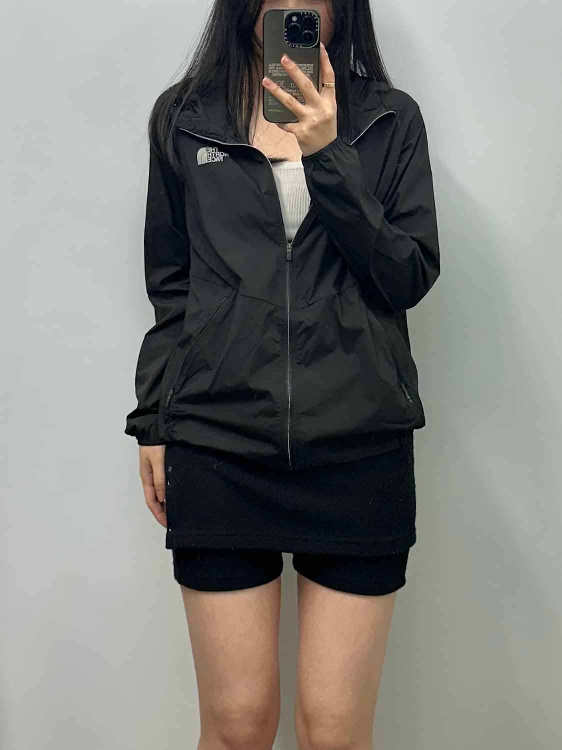 노스페이스 로고 블랙 경량 바람막이 상품이미지1