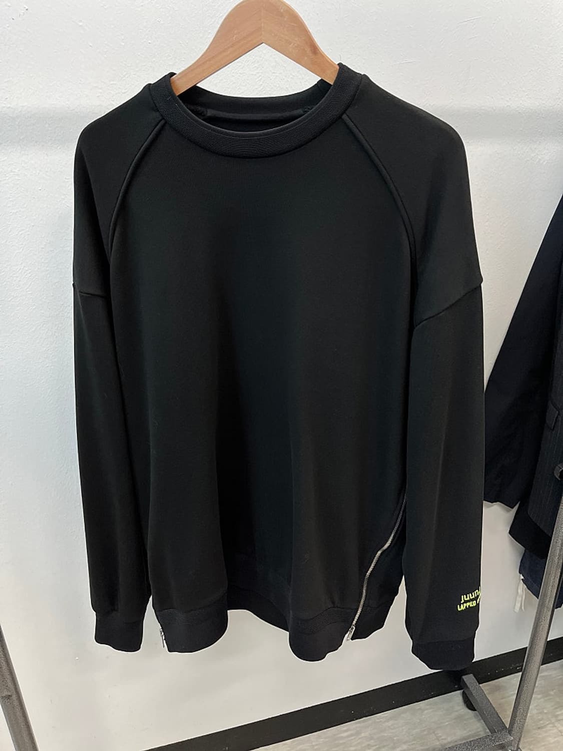 105) 준지 형광 자수 오버 맨투맨  상품이미지2