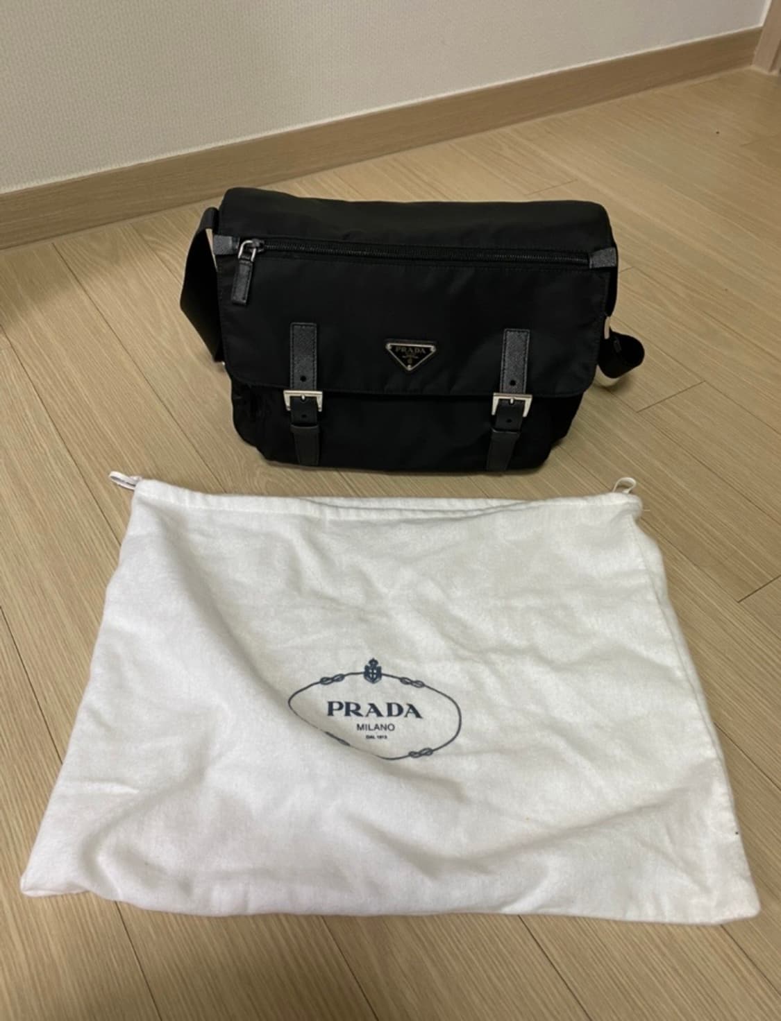 프라다 나일론 리나일론 크로스백 상품이미지2