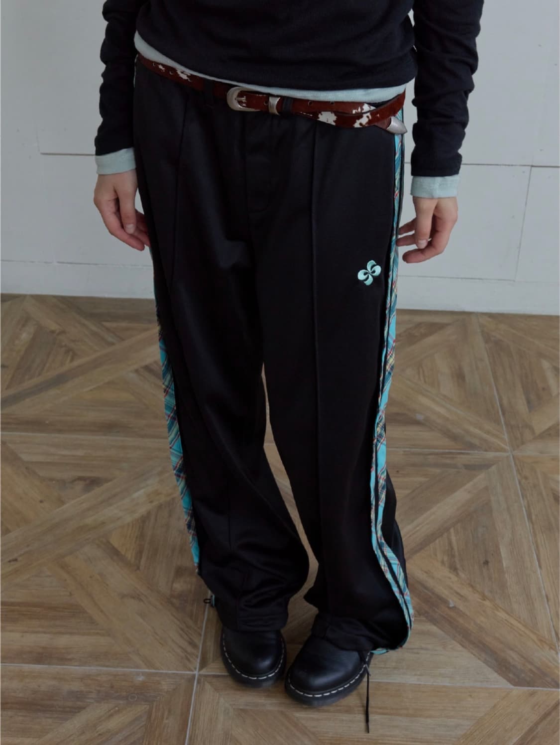 헤레틱 체크 트랙팬츠  상품이미지2