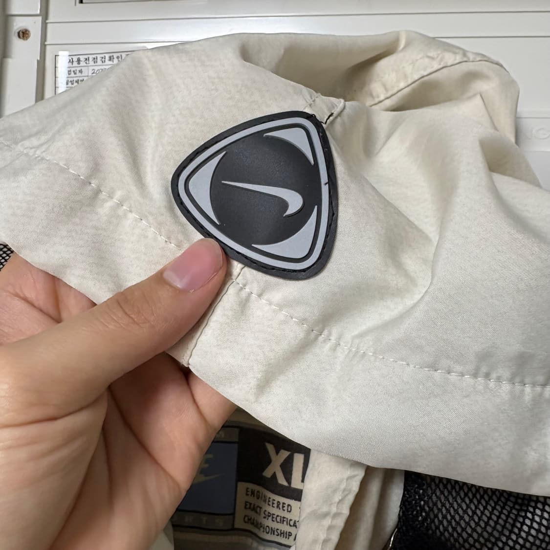 나이키 올드스쿨 트랙로고 바람막이 (아이보리&블랙) 상품이미지8