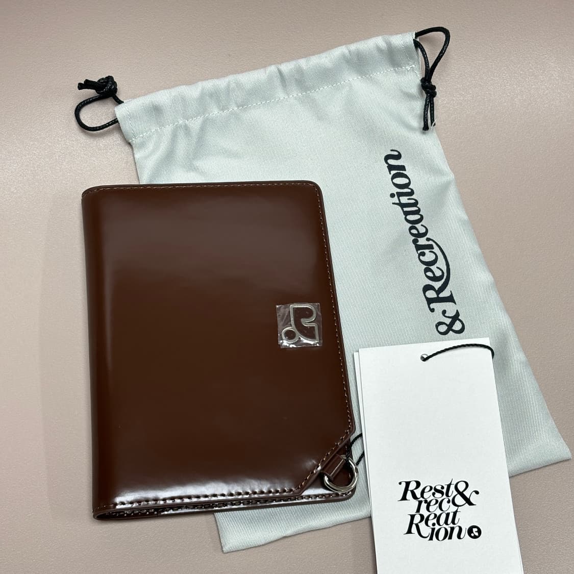 [새상품] 레스트앤레크레이션 여권지갑 (브라운) 상품이미지1