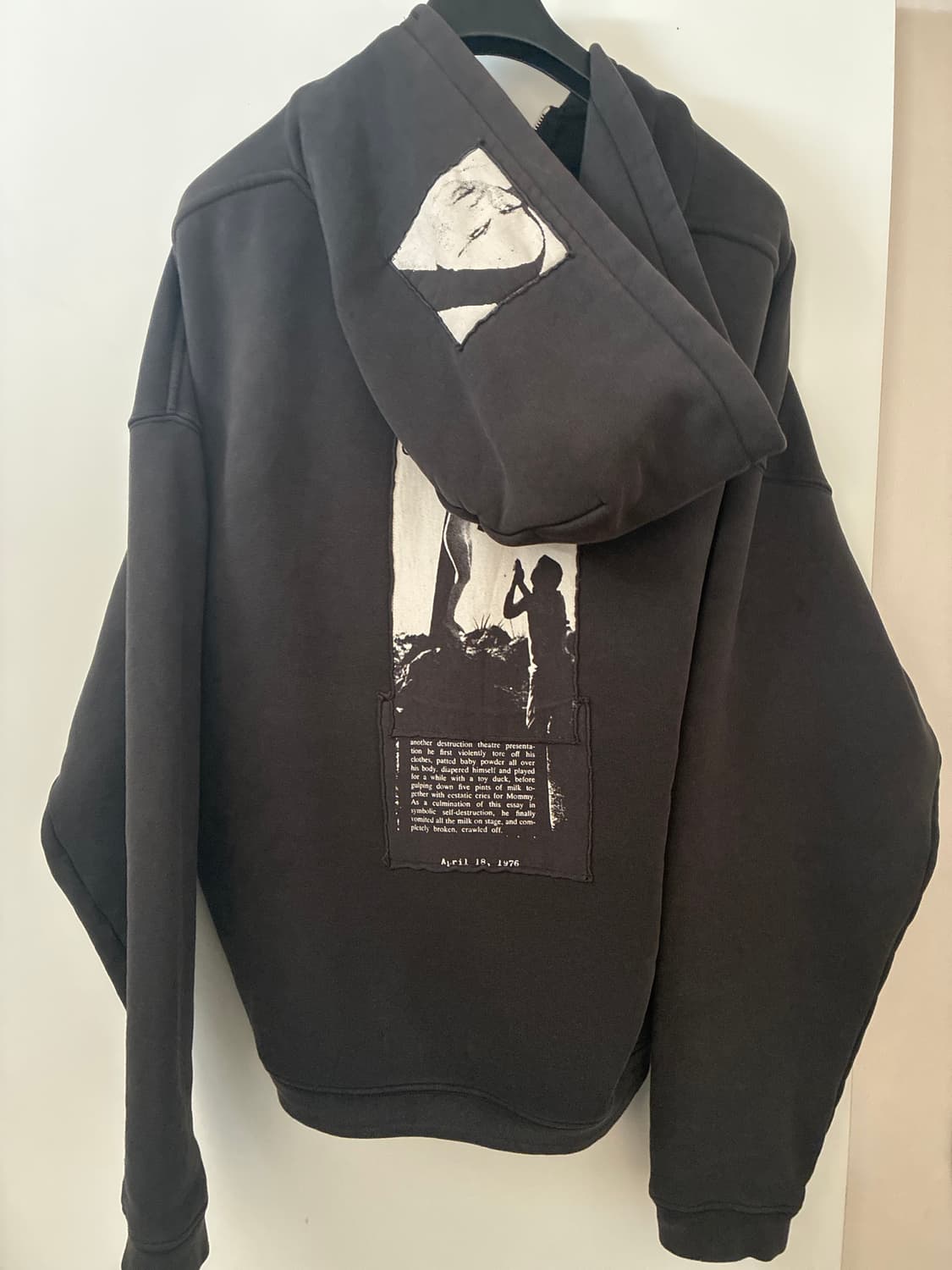 L) erd artist defends assemblage hoodie 상품이미지2