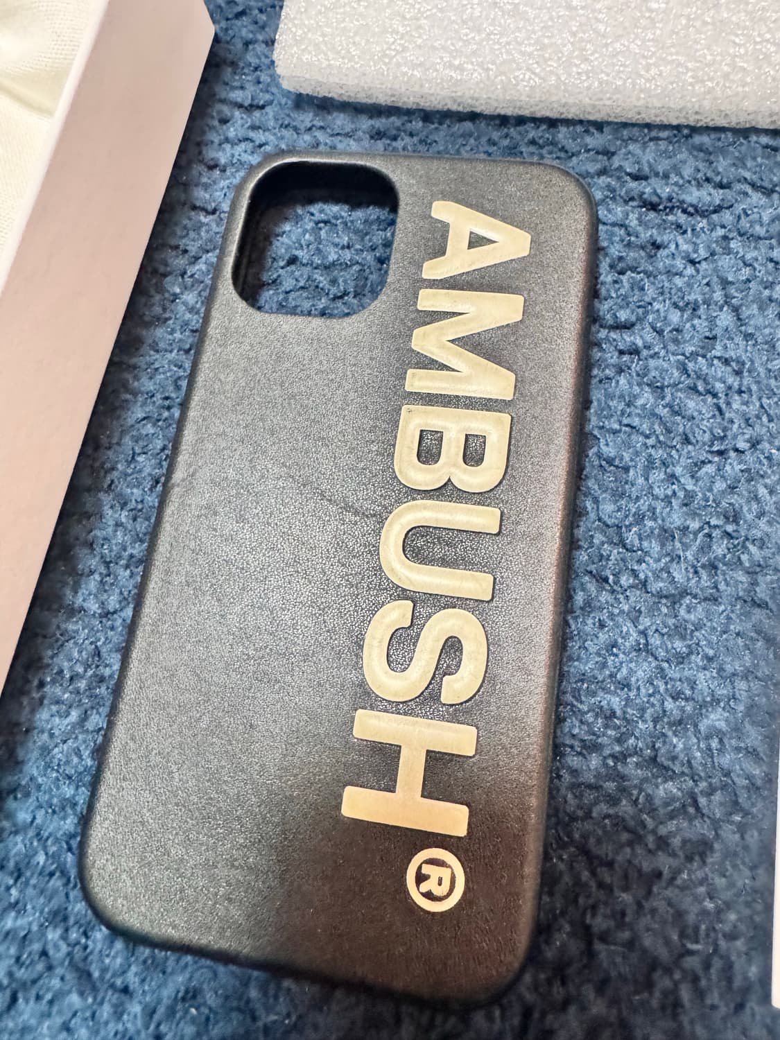 앰부쉬 로고 아이폰 12 미니 케이스 상품이미지3