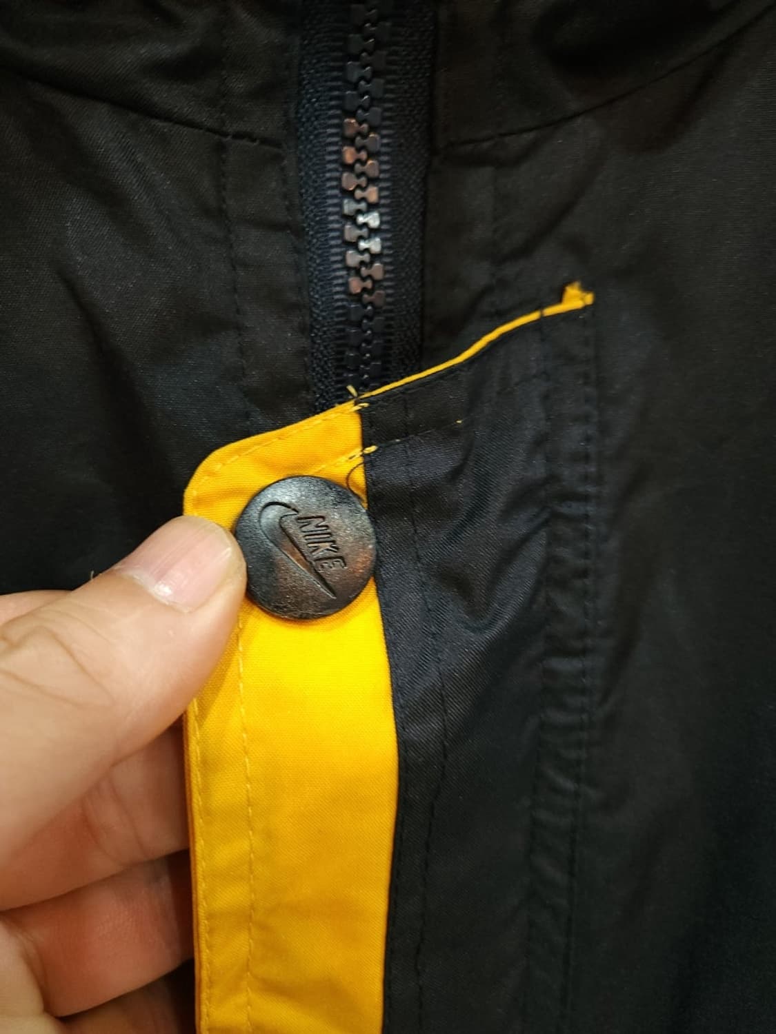 나이키 90s 빅 스우시 양면 바람막이 후리스 점퍼

 상품이미지6