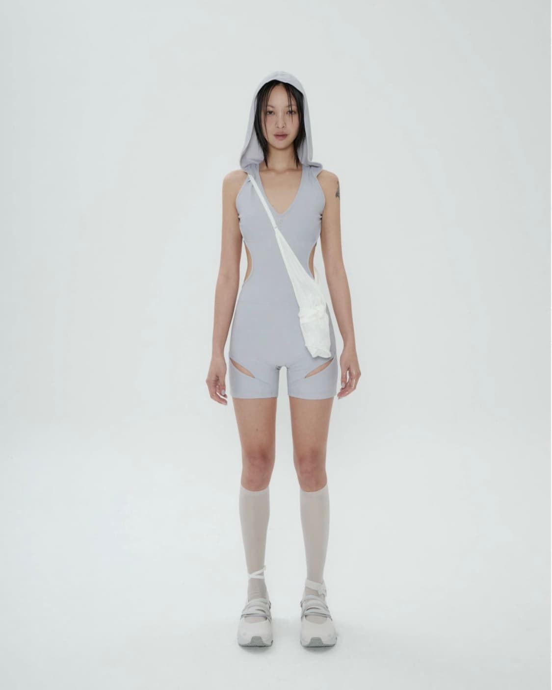 OJOS 슬릿 후드 모노키니 그레이 1  상품이미지1