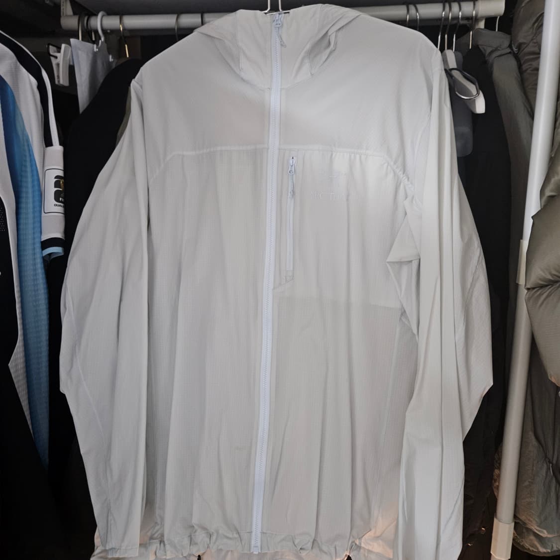 아크테릭스 스쿼미시 데이브레이크 L 상품이미지1