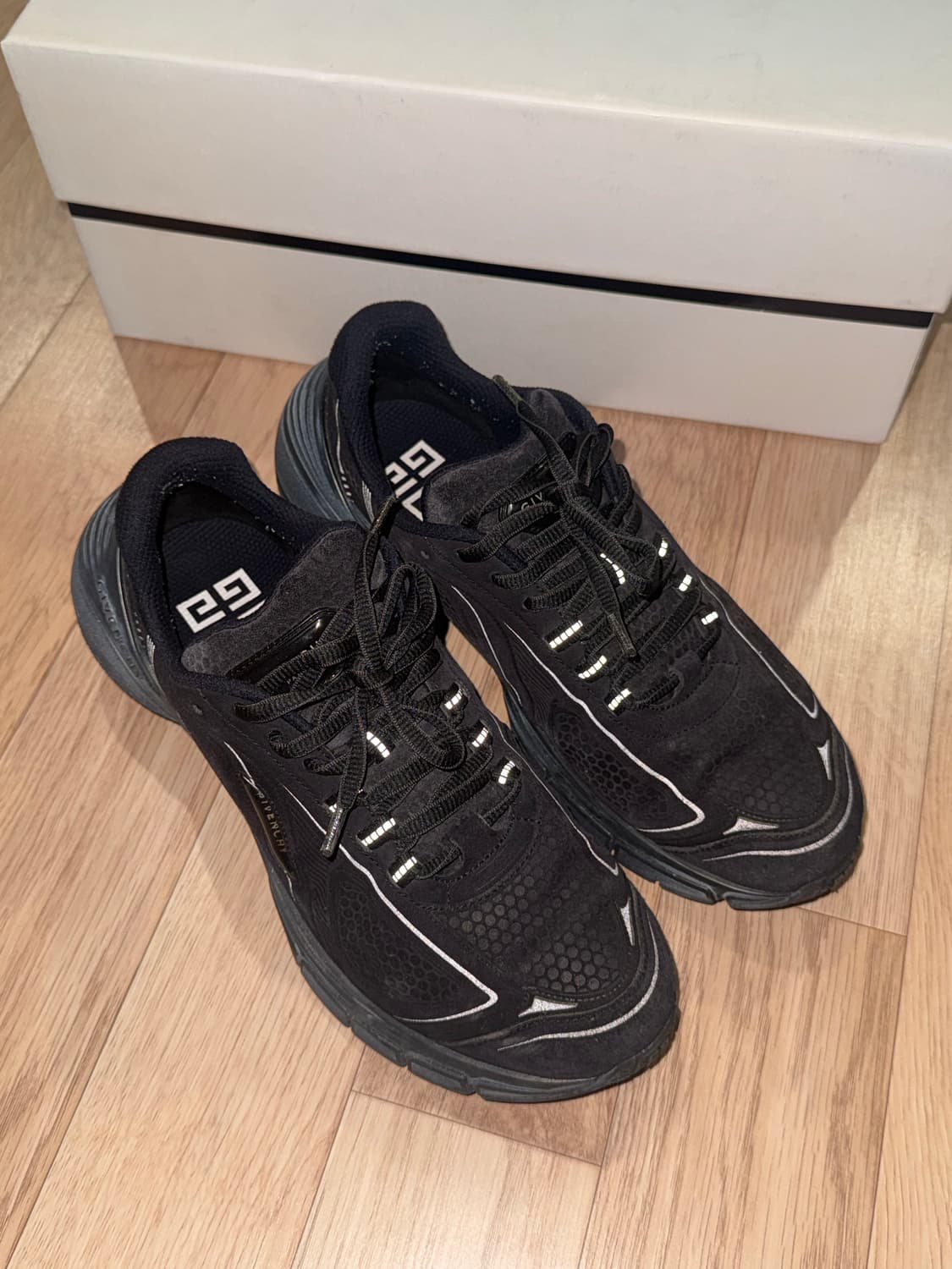 지방시 TK-MX 러너 스니커즈 블랙 40 Size 풀박 상품이미지2