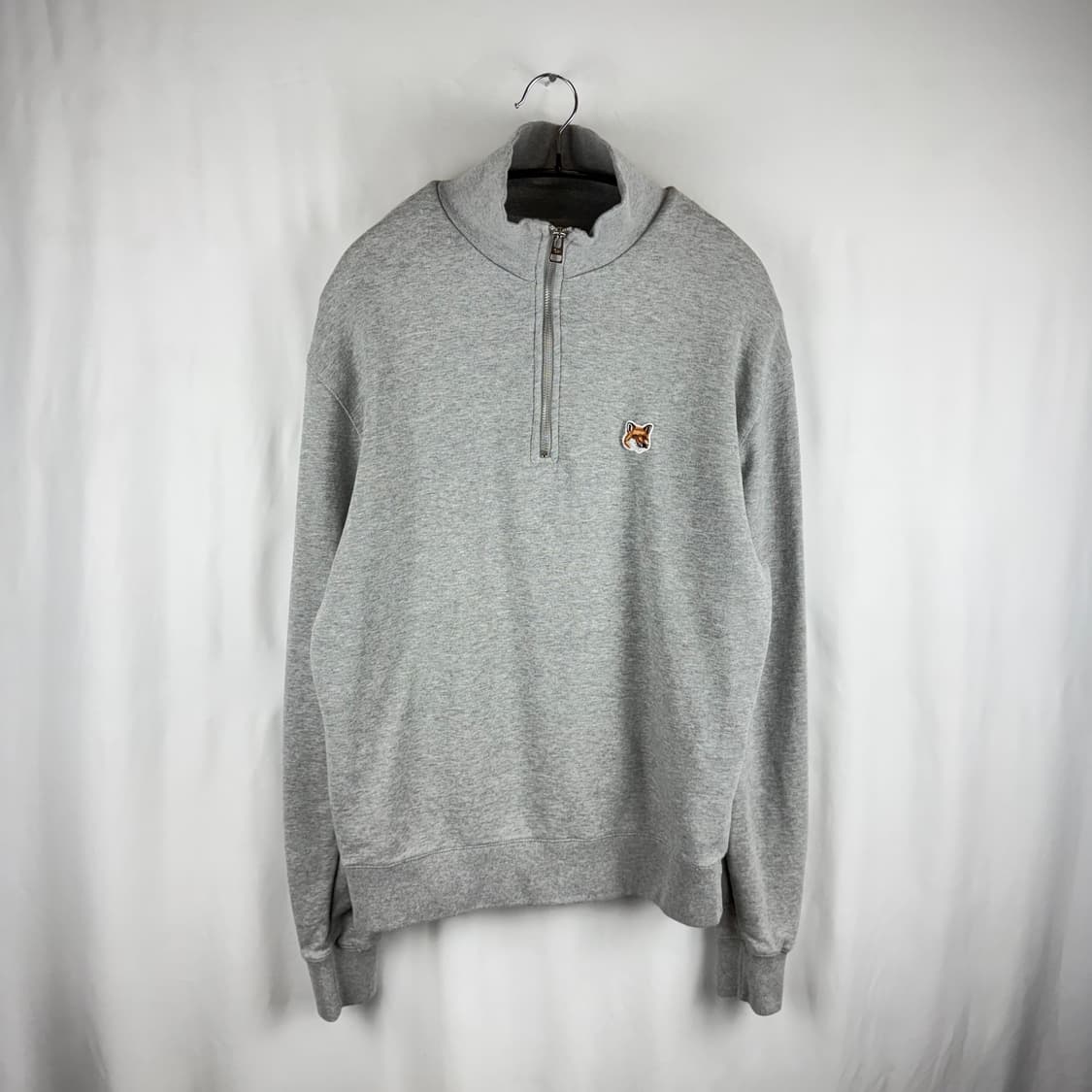 S) 메종키츠네 폭스헤드 하프집 맨투맨 그레이 상품이미지2