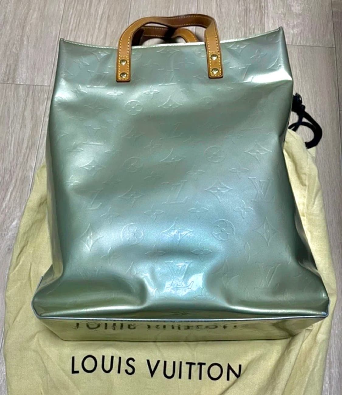 루이비통 베르니 민트 토트백 상품이미지3