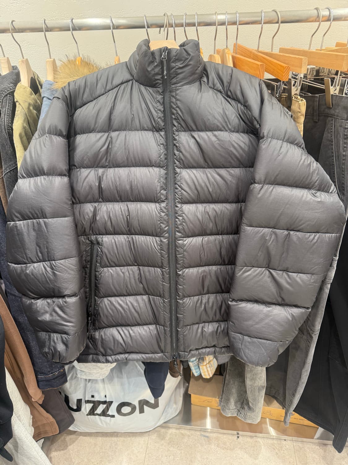 모이프 헬리움 다운자켓 블랙 1사이즈 상품이미지1