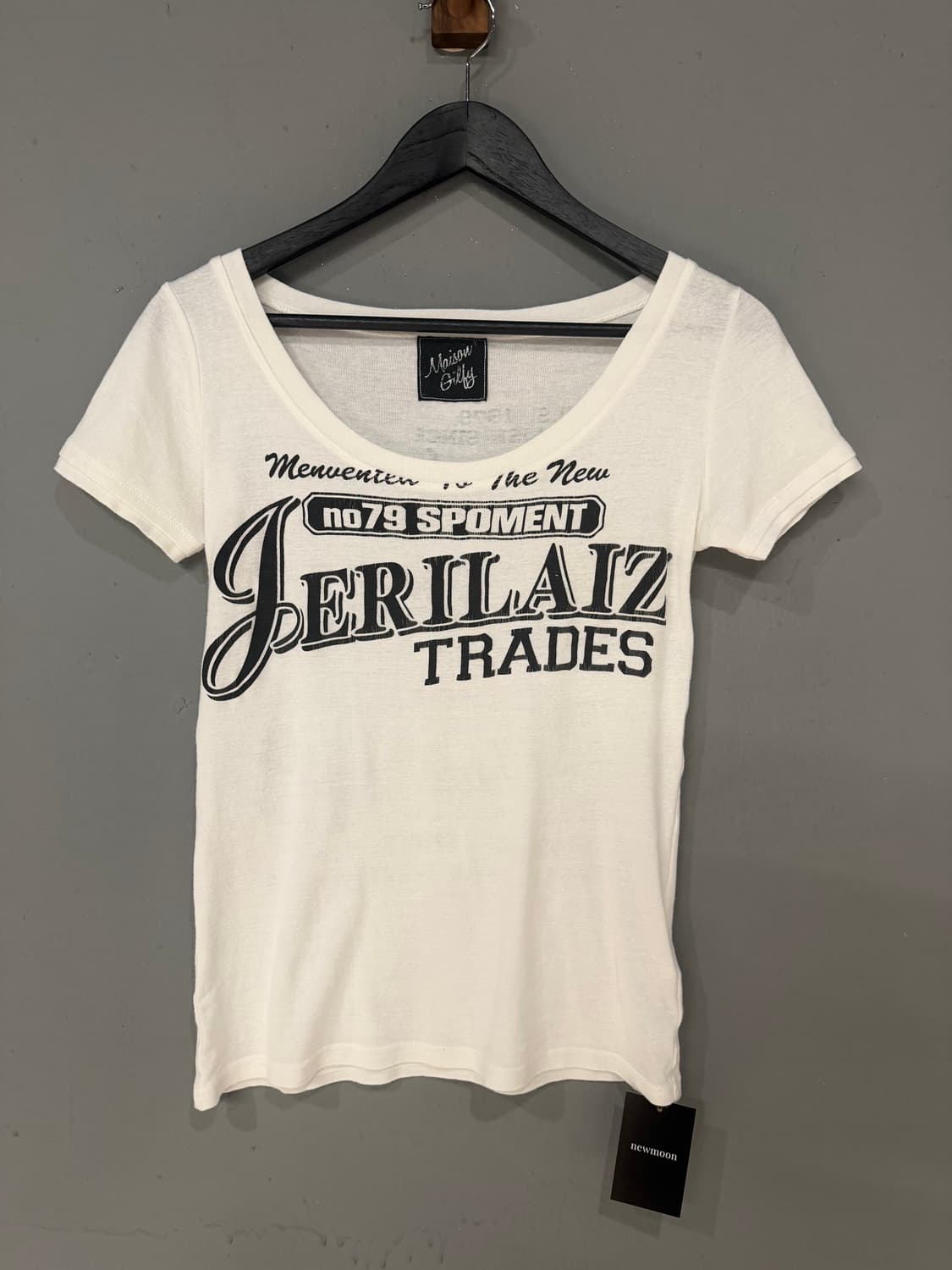 lettering detail u-neck t-shirt 상품이미지6