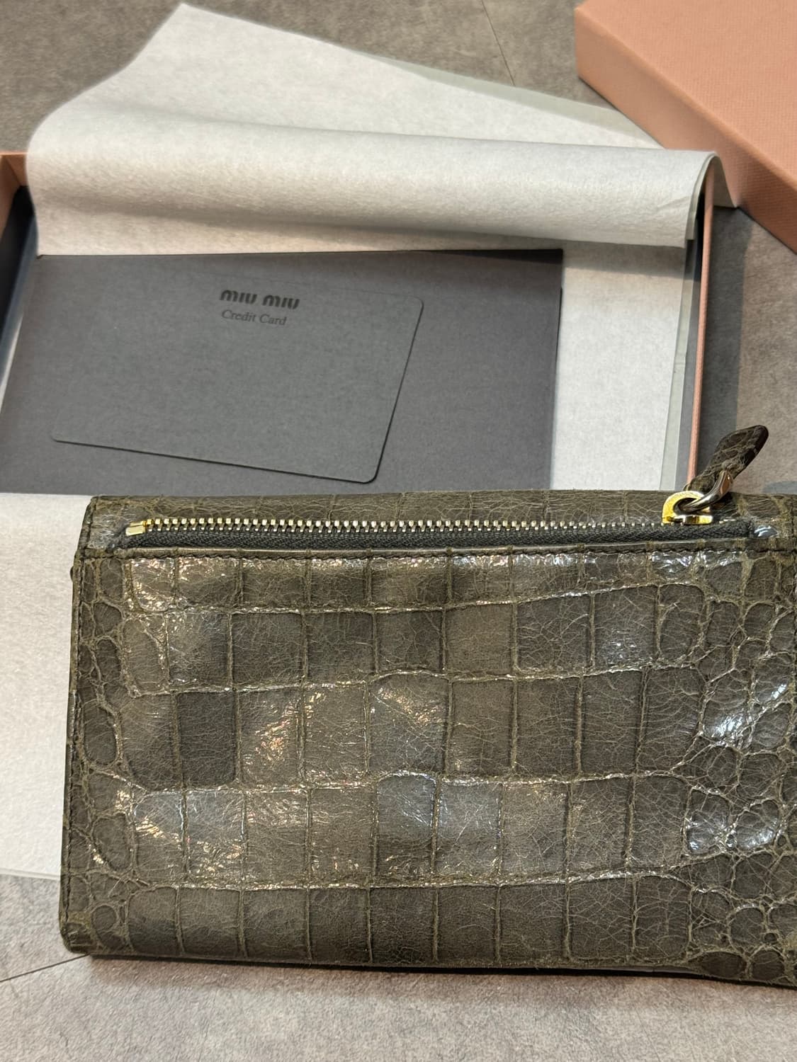 miumiu 악어가죽 지갑 상품이미지6