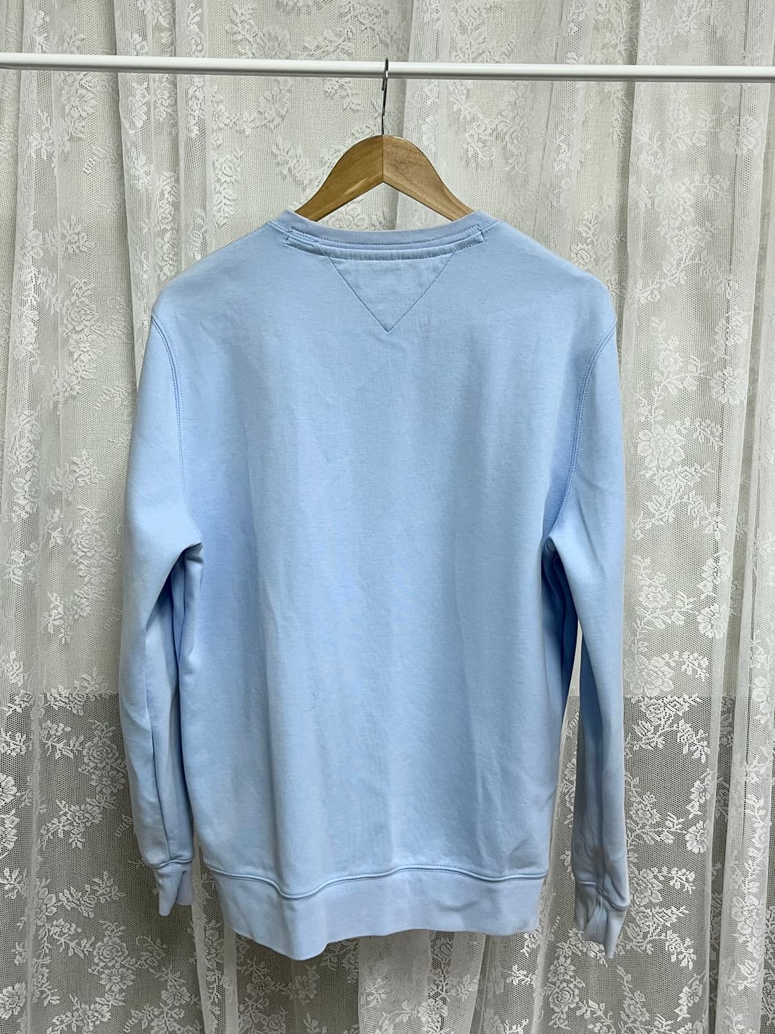 L) 타미힐피거 미니플래그 맨투맨 하늘색 상품이미지2