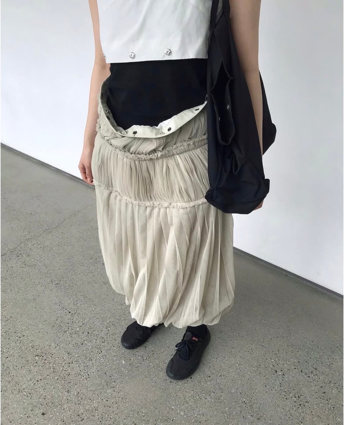 에옹쓰 25ss 샤샤스커트 구해요 상품이미지2