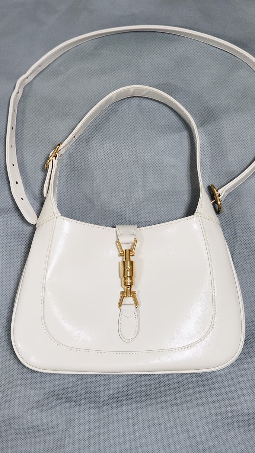 구찌 재키 1961 스몰 화이트 판매합니다 상품이미지1