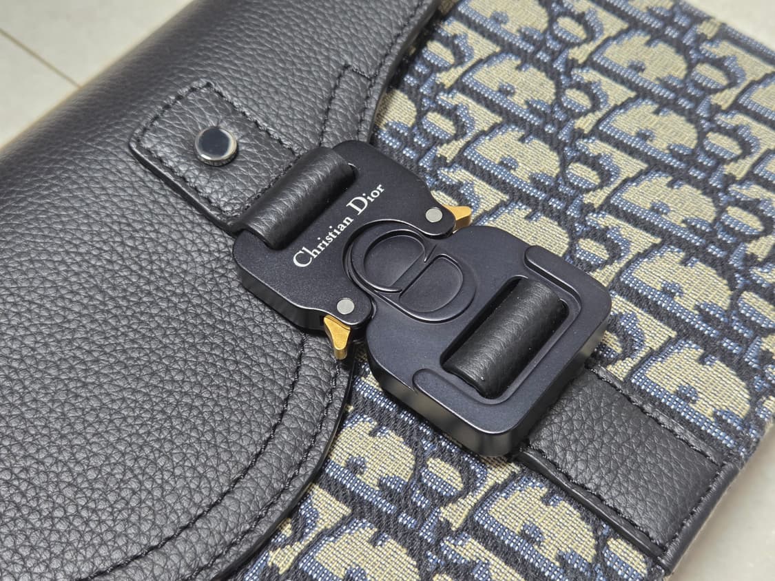 디올 새들 스몰 플랩 스트랩백 상품이미지2