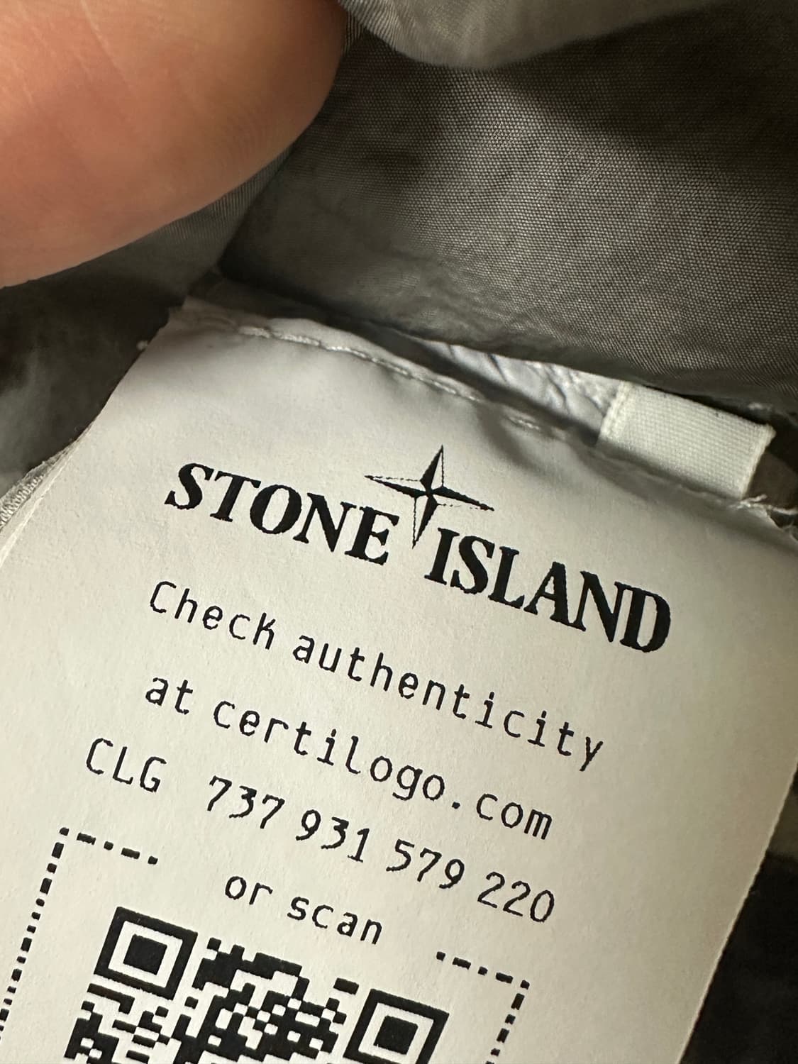 25ss 스톤아일랜드 나일론 메탈 바람막이 XXL 상품이미지3