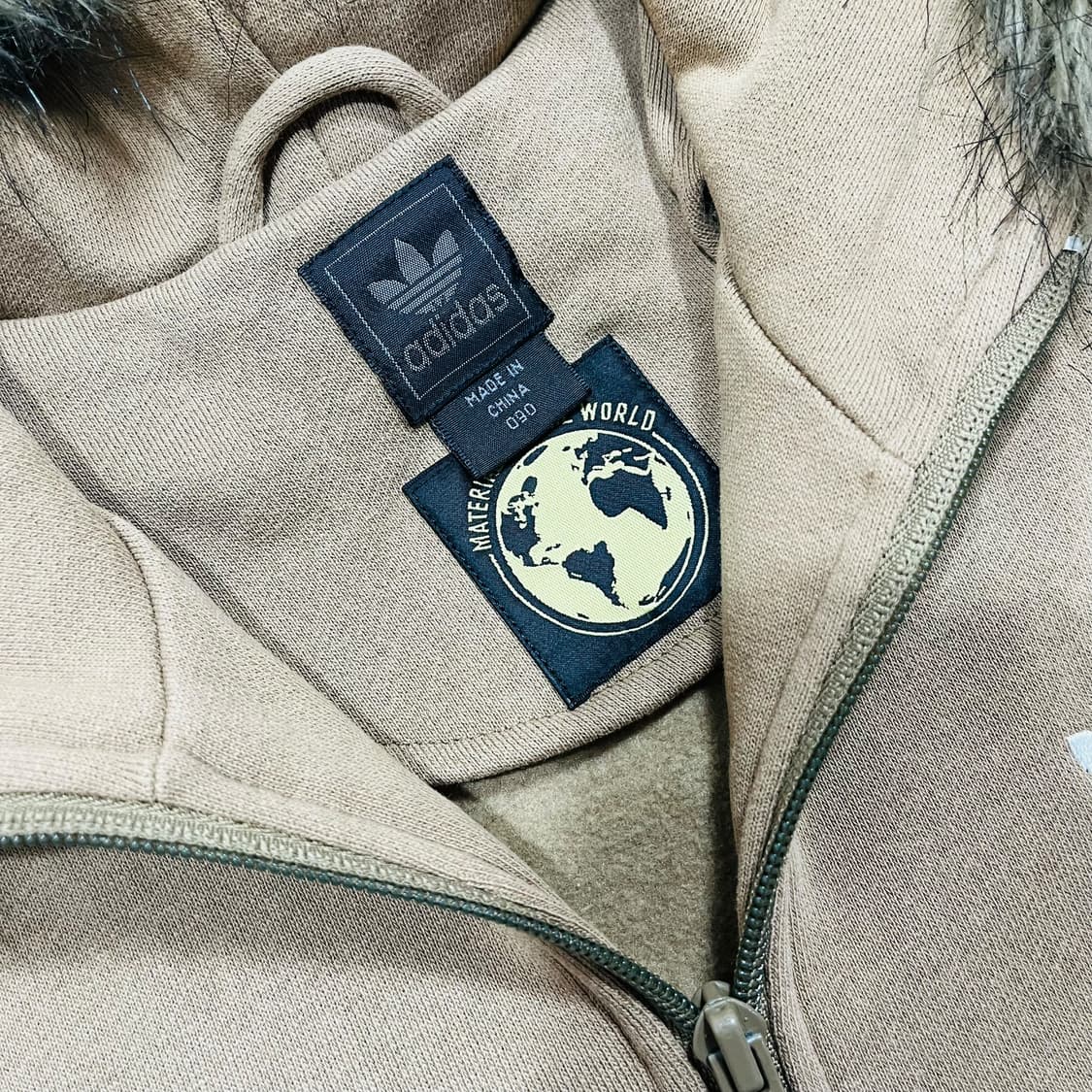 아디다스 00s 트레포일 y2k 울프 후디 집업 상품이미지5