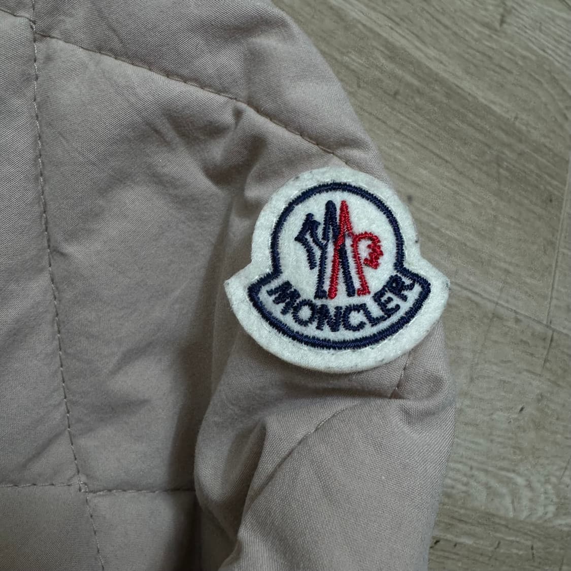 몽클레어 퀼팅 후리스 후드 자켓 상품이미지4