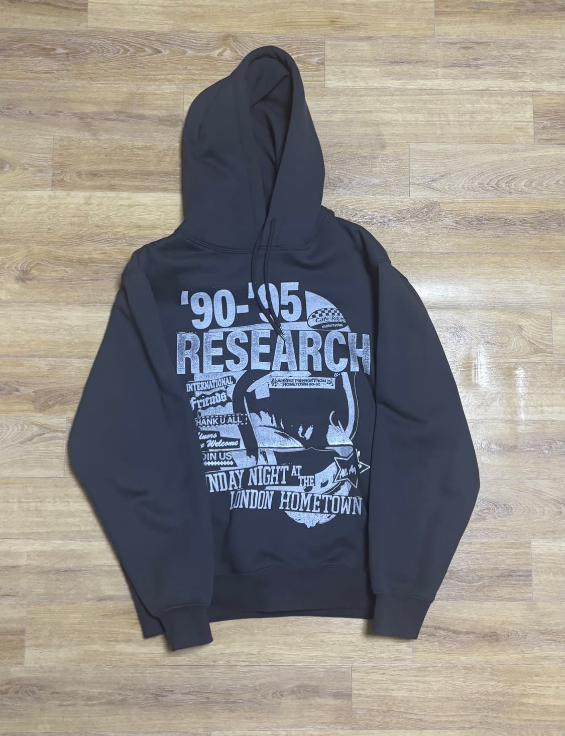 비바스튜디오 90-'95 RESEARCH' 후드티 상품이미지2