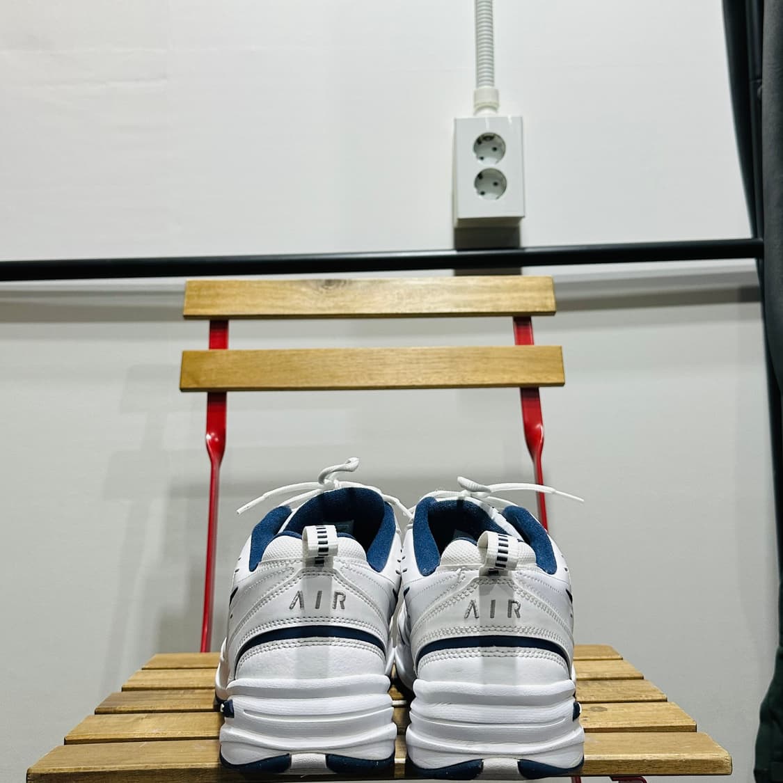 300) 나이키 운동화 남성 남자 신발 에어 모나크4 상품이미지4