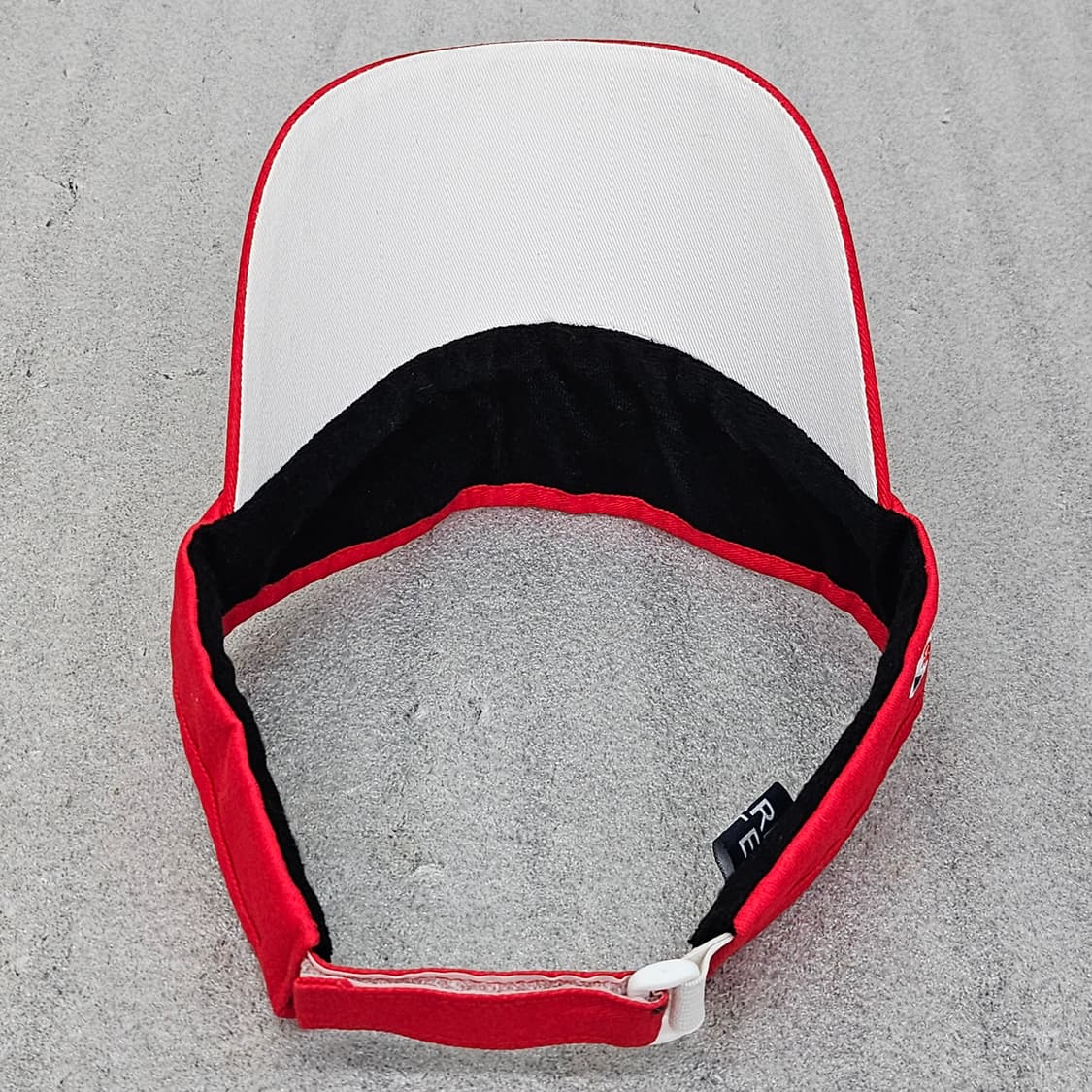 매력적인 레드 색상의 파리게이츠 골프 썬캡 상품이미지6