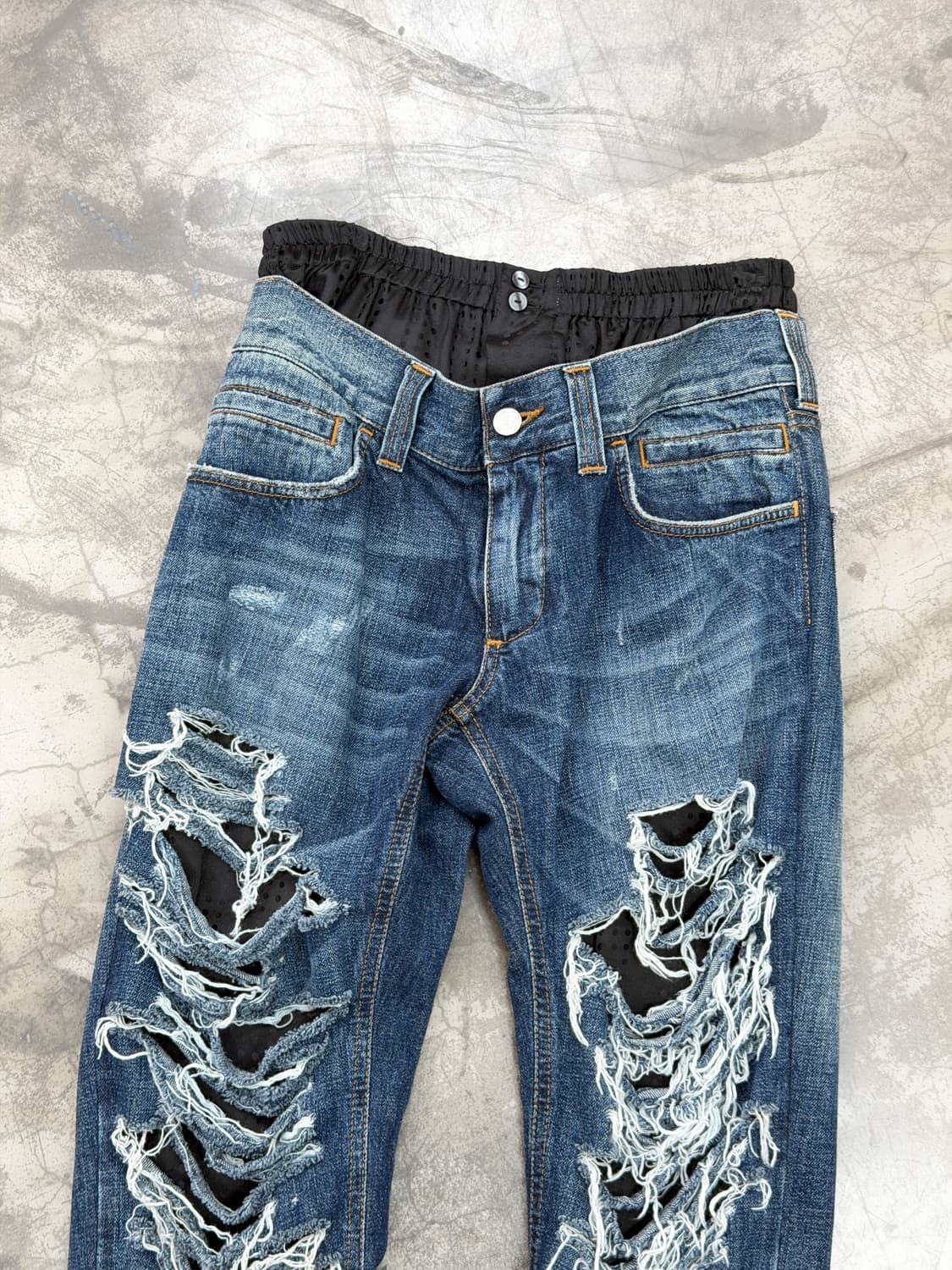 돌체앤가바나 언더웨어 레이어드 새깅 디스트로이드 데님 팬츠 상품이미지2