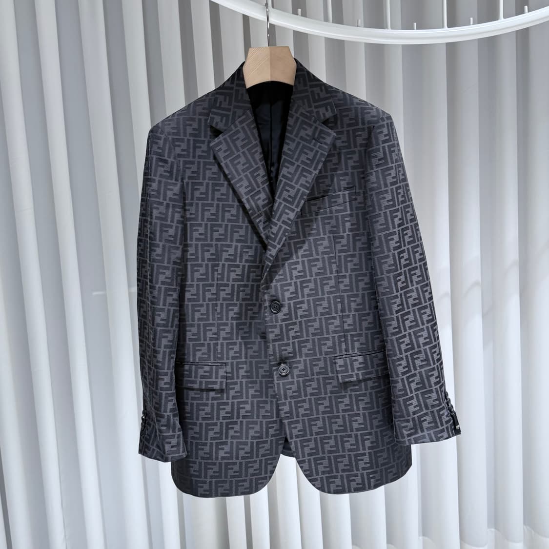 52 / 펜디 FF 모노그램 블레이저 상품이미지3