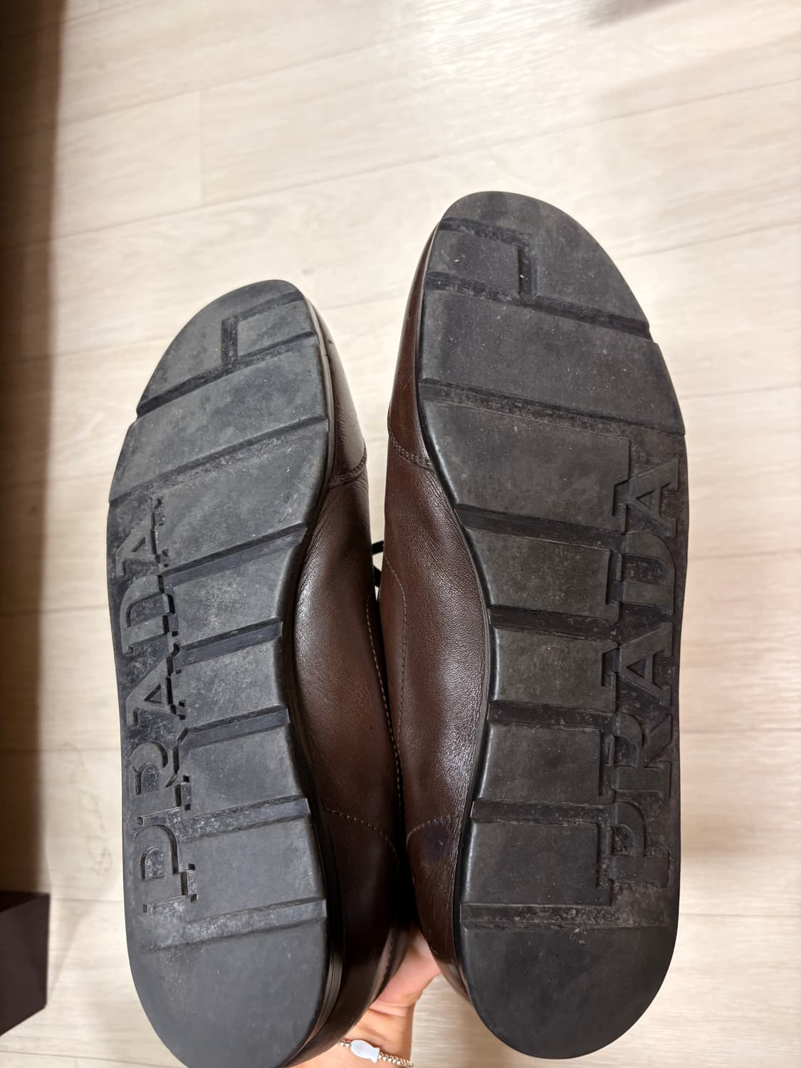 프라다 스포츠 레더 브라운 스니커즈 상품이미지4