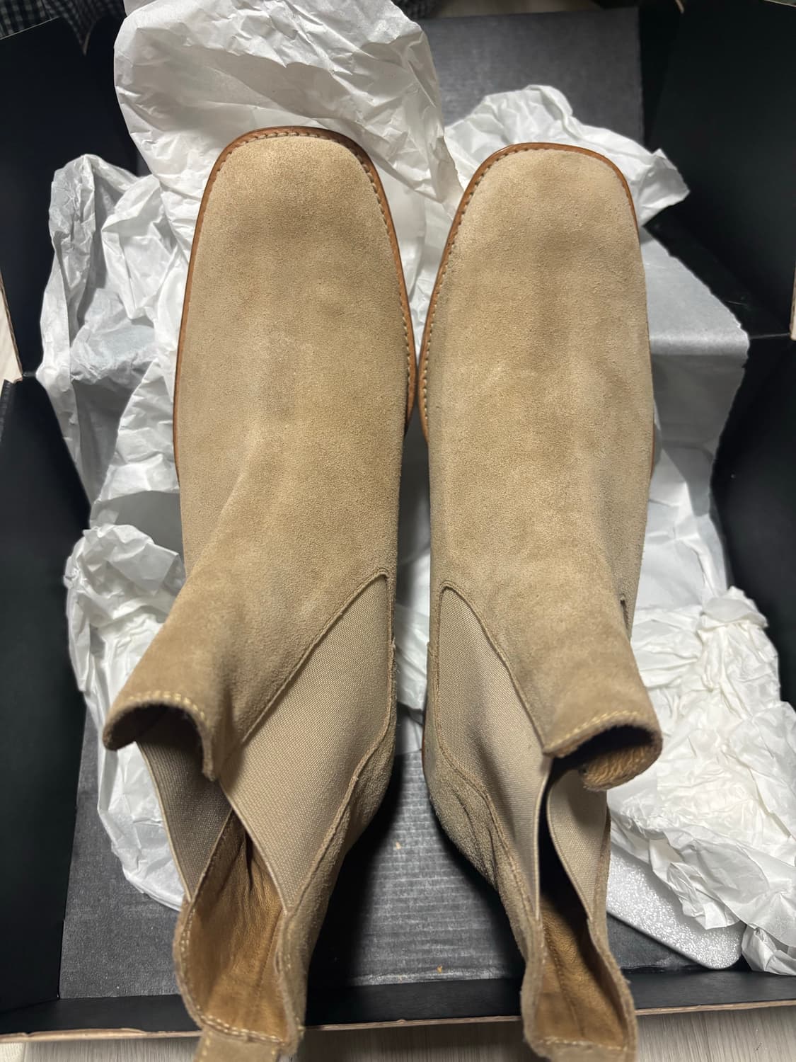 멜로스 스웨이드 첼시 부츠 260 팝니다. 상품이미지2