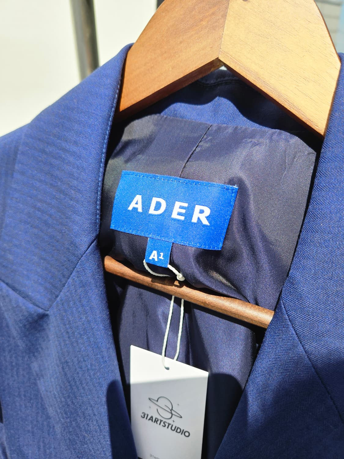 아더에러 20FW 블루썸 드레이핑 울 자켓 상품이미지4