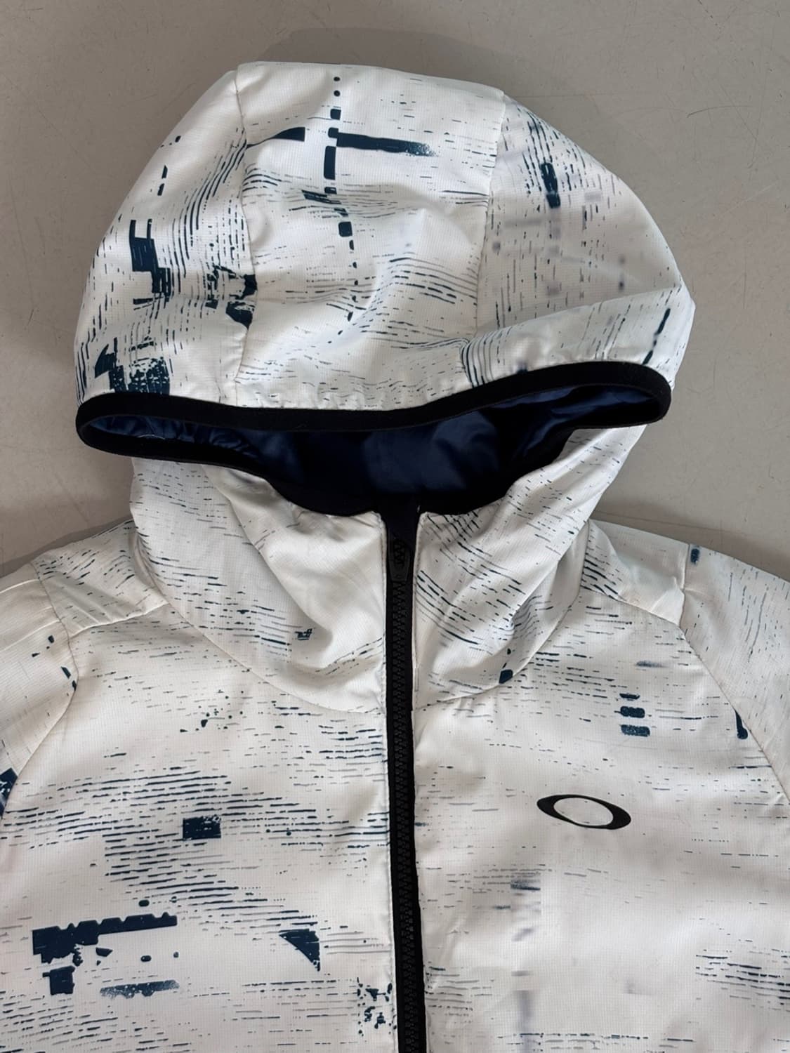 Vintage Oakley Jumper 상품이미지4