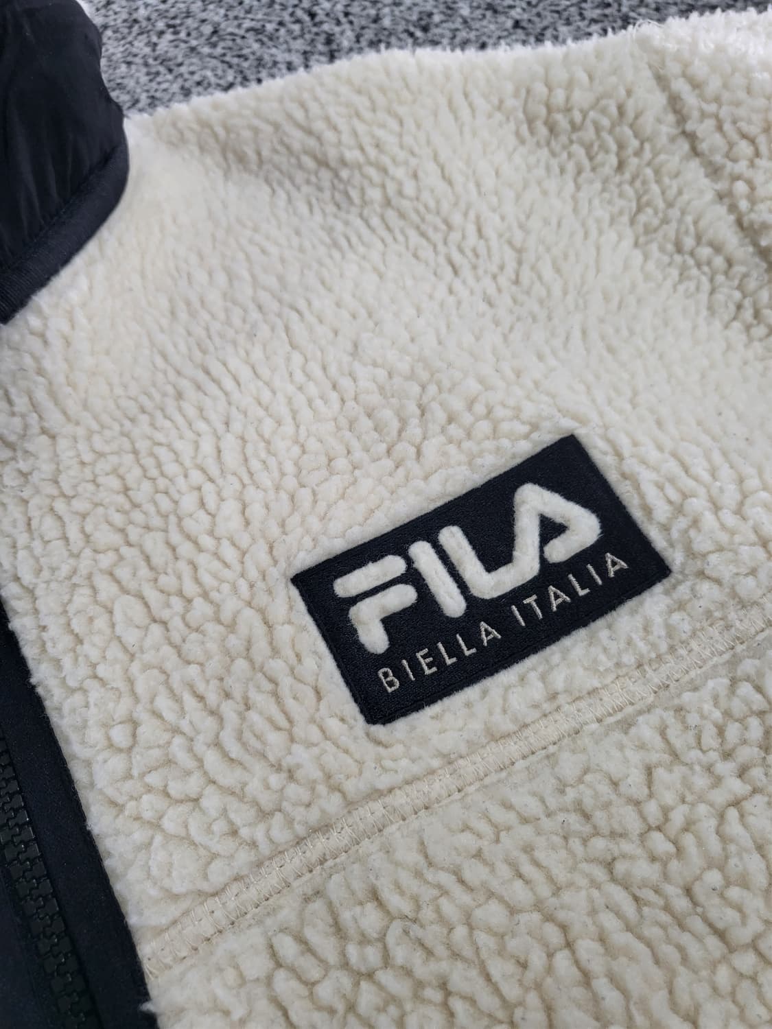 휠라(FILA) 플리스 후드 자켓
 상품이미지8