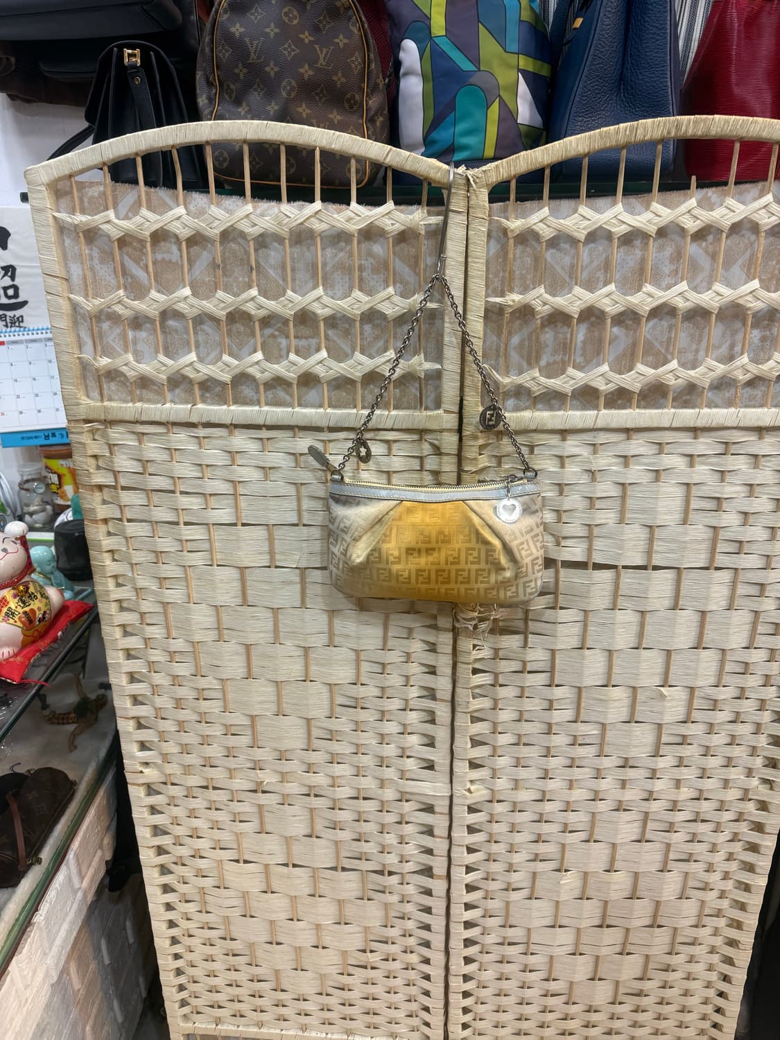 정품 펜디 주카 미니 체인 숄더백 팝니다 상품이미지1